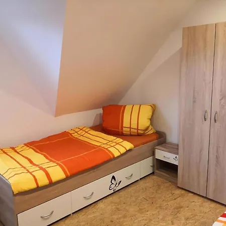 Haus Am Wasser In Appartamento Emden