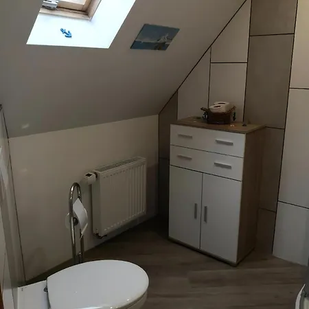 Haus Am Wasser In Apartment Emden