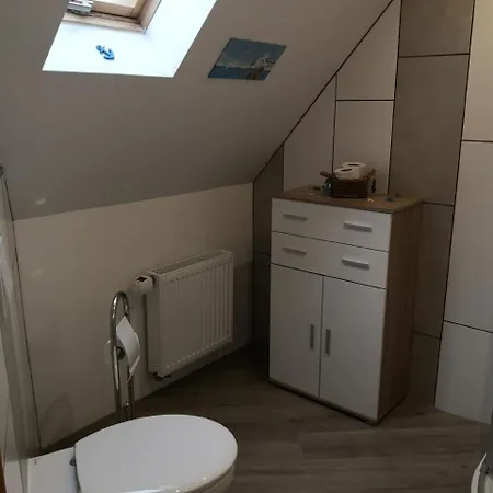 Haus Am Wasser In Emden